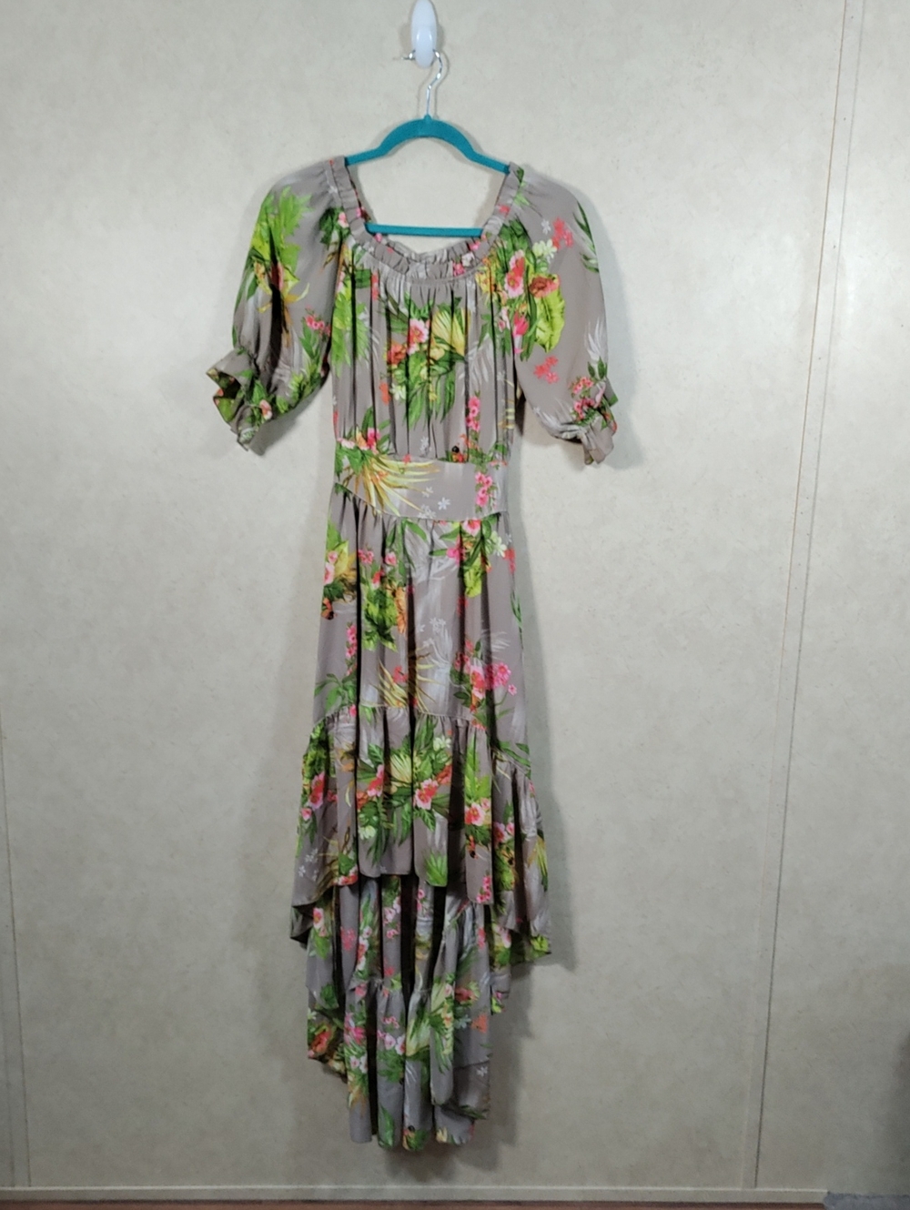H150 Jeff Gallano tan floral & bird print high low tiered S/S dress 2 NEW